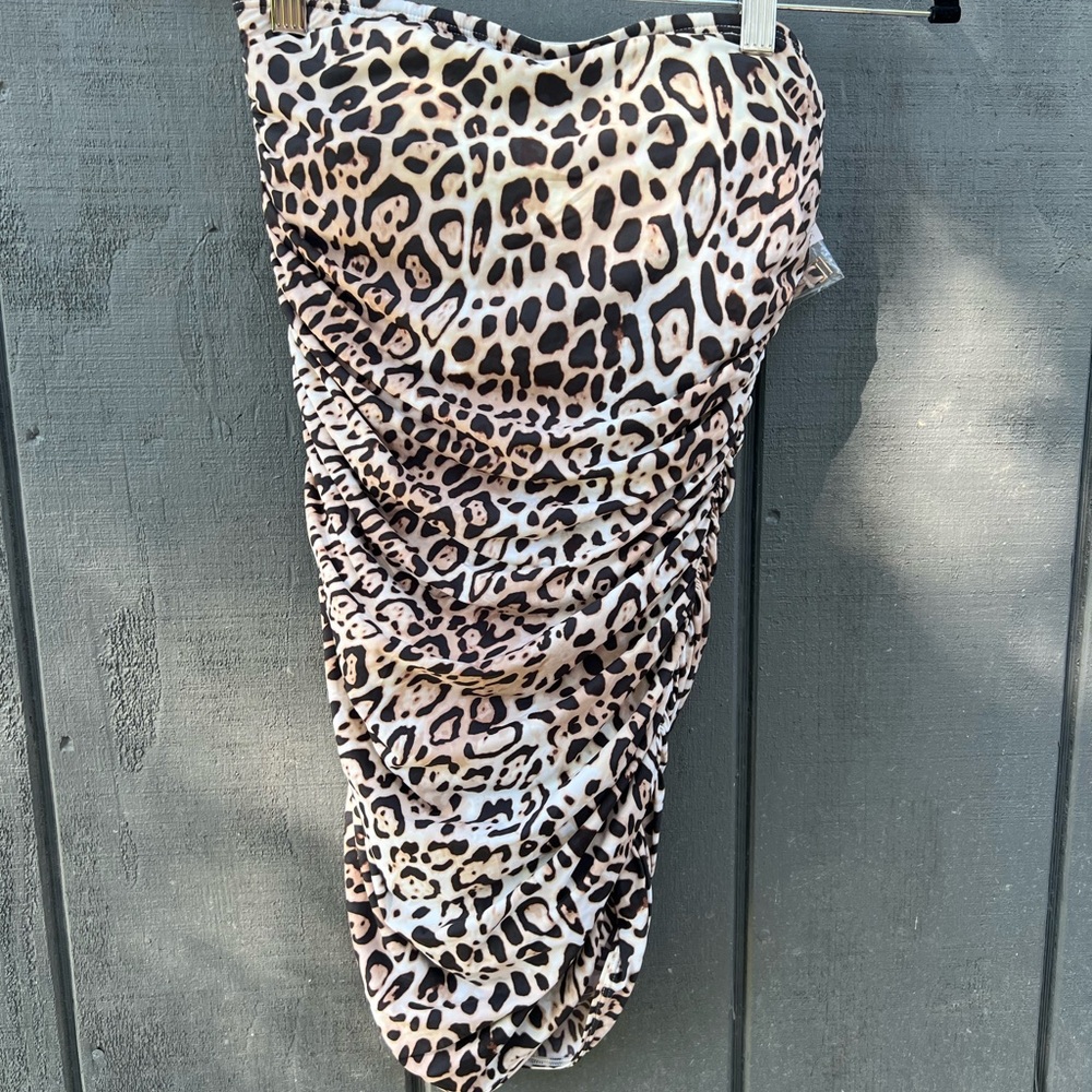 Victoria Secret Leopard Print Strapless one piece swimsuit
